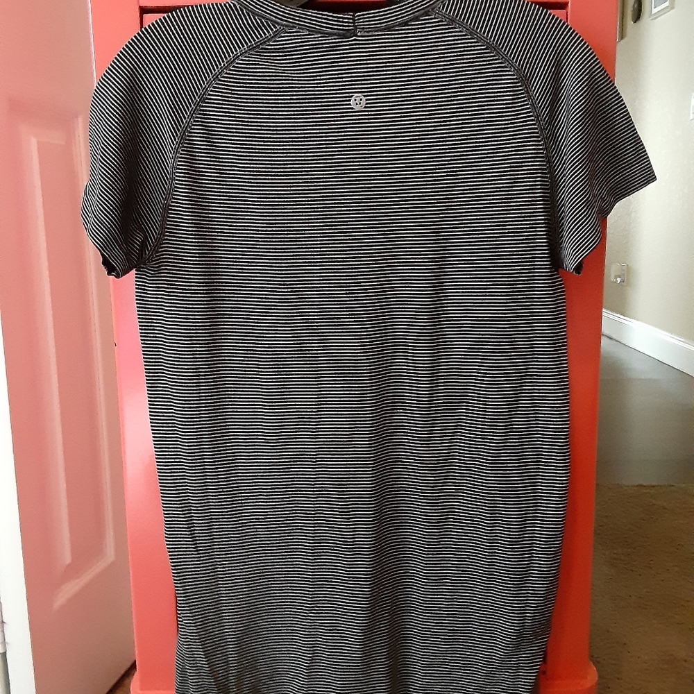 Lululemon Swiftly Tech Hyper Stripe Black Shirt Sold!!! - Picture 8 of 12